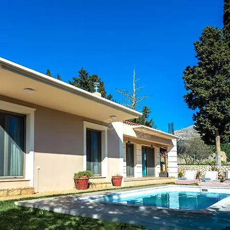 La Casa Di Athena * Аргостолион